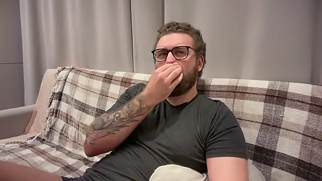 Bear bear  online show from April 30, 2026, 9:48 am