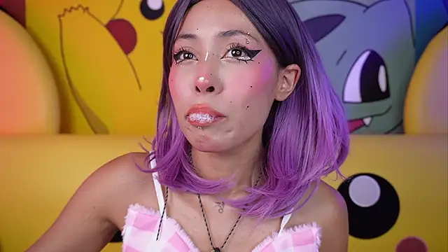 miss  maria online show from December 4, 2025, 6:05 pm