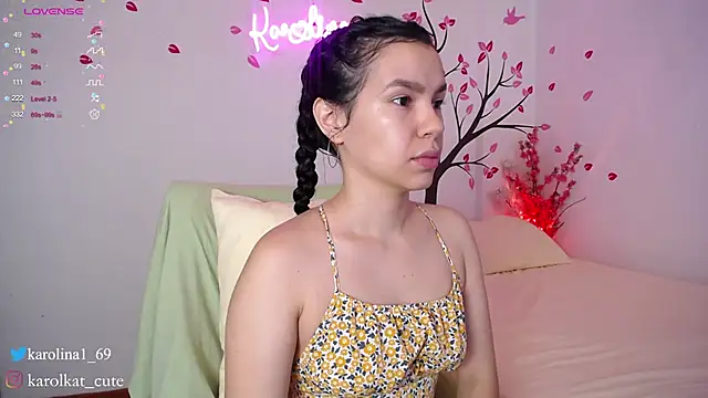 Karolina 1 online show from February 25, 2025, 2:00 pm