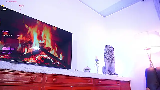 Snapshot of lara_giraldo chatting on February 4, 2026, 11:42 pm lara giraldo online show from February 4, 2026, 11:42 pm