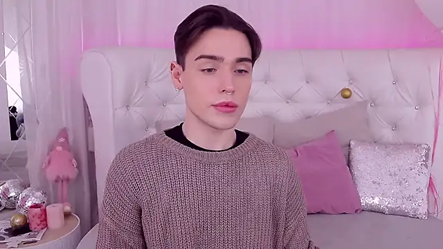 Snapshot of RobbyCharming chatting on December 28, 2024, 7:54 pm RobbyCharming online show from December 28, 2024, 7:54 pm