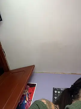 charlotte stevenss  online show from September 14, 2025, 2:38 pm