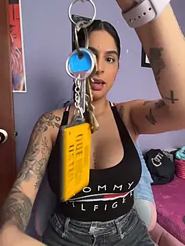 charlotte stevenss  online show from October 10, 2025, 2:38 pm