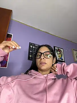 charlotte stevenss  online show from February 9, 2026, 12:36 am