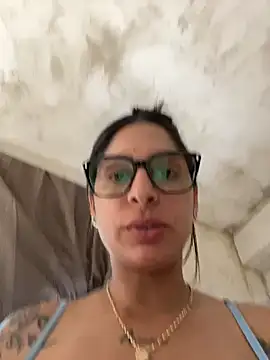 charlotte stevenss  online show from April 7, 2026, 7:14 pm