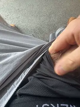 Snapshot of Averagematt1991 chatting on September 30, 2025, 11:26 am Averagematt1991 online show from September 30, 2025, 11:26 am