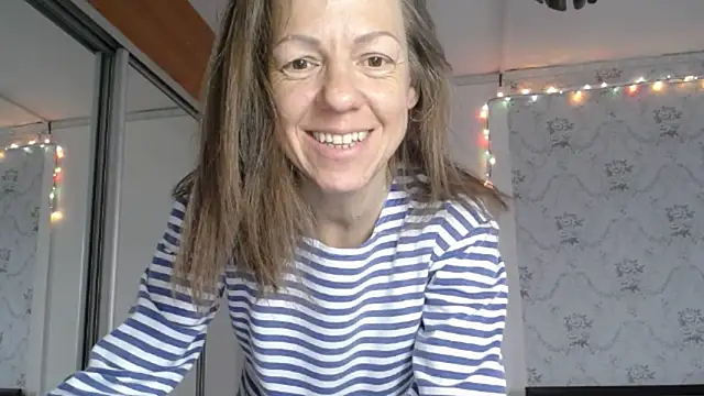 Snapshot of Popppka chatting on March 31, 2026, 2:06 pm Popppka online show from March 31, 2026, 2:06 pm