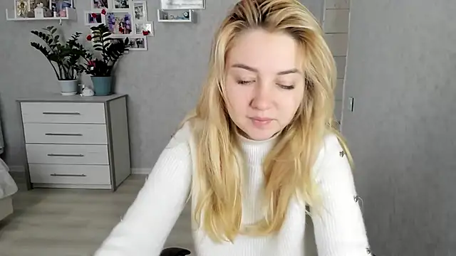 Snapshot of Helen_Sven chatting on January 13, 2026, 7:46 am Helen Sven online show from January 13, 2026, 7:46 am