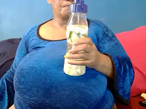 CUTEFIRMMELONSS online show from March 5, 2025, 8:54 am