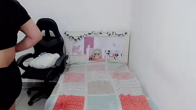 Youlittlepervertt  online show from January 14, 2025, 5:19 am