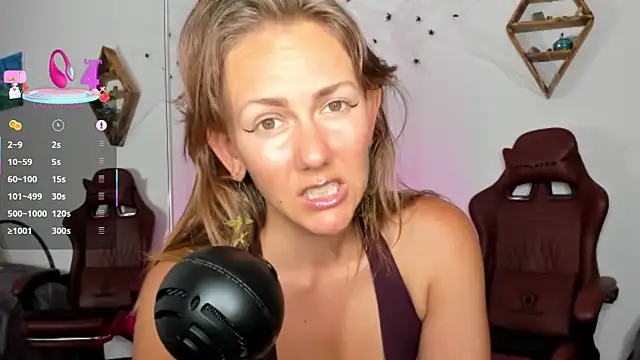 jasminedaze888 online show from October 17, 2025, 10:23 pm