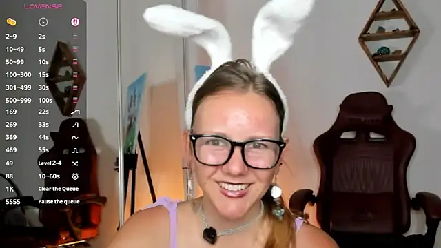 jasminedaze888 online show from April 5, 2026, 9:01 pm