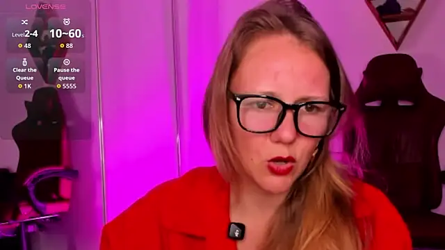 jasminedaze888 online show from April 14, 2026, 8:59 pm