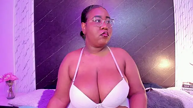 Darnellqueen online show from October 1, 2025, 3:23 am