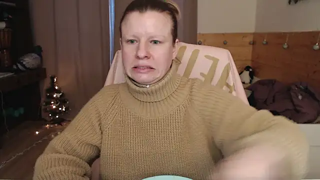 Snapshot of Exponent_5 chatting on January 11, 2025, 7:28 am Exponent 5 online show from January 11, 2025, 7:28 am