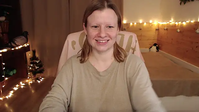 Snapshot of Exponent_5 chatting on February 3, 2025, 7:42 pm Exponent 5 online show from February 3, 2025, 7:42 pm