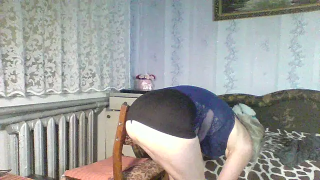 Snapshot of Annie_Heart chatting on September 19, 2025, 7:03 pm Annie Heart online show from September 19, 2025, 7:03 pm