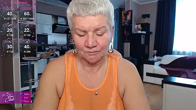 Snapshot of roxana_brooks chatting on February 17, 2026, 2:02 pm roxana brooks online show from February 17, 2026, 2:02 pm