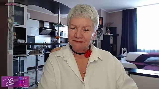 roxana brooks online show from April 1, 2026, 2:25 pm