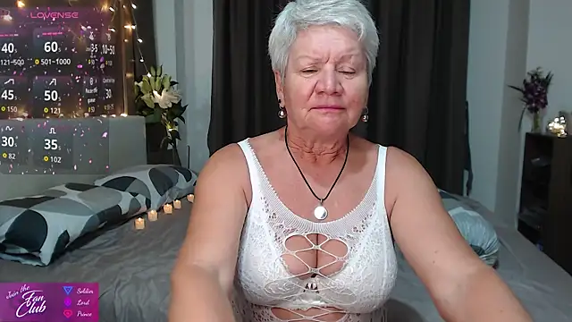 Snapshot of roxana_brooks chatting on April 25, 2026, 2:14 pm roxana brooks online show from April 25, 2026, 2:14 pm