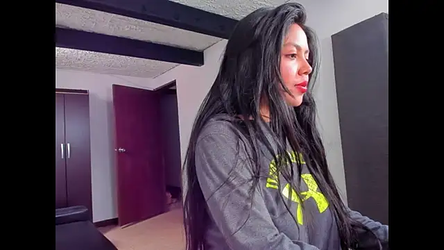 leah passion online show from March 14, 2025, 4:09 pm