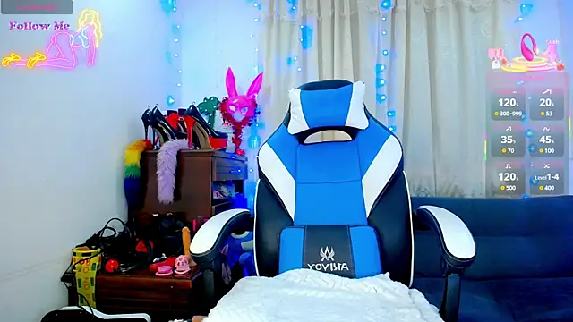 Aleexx    online show from January 7, 2026, 3:47 pm