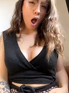 Snapshot of TalullaX chatting on December 2, 2024, 9:56 am TalullaX online show from December 2, 2024, 9:56 am