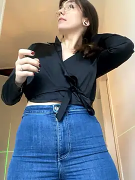 Snapshot of TalullaX chatting on December 3, 2024, 9:33 am TalullaX online show from December 3, 2024, 9:33 am