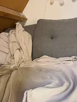 Snapshot of TalullaX chatting on December 5, 2024, 8:11 pm TalullaX online show from December 5, 2024, 8:11 pm