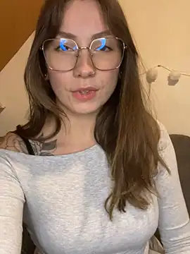 Snapshot of TalullaX chatting on December 9, 2024, 9:05 pm TalullaX online show from December 9, 2024, 9:05 pm