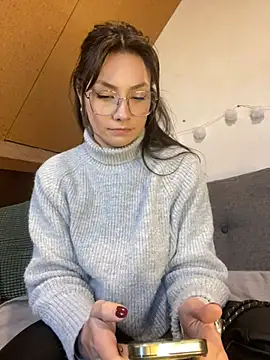 Snapshot of TalullaX chatting on December 10, 2024, 1:33 pm TalullaX online show from December 10, 2024, 1:33 pm