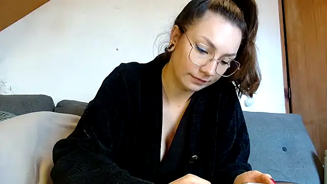 Snapshot of TalullaX chatting on December 19, 2024, 10:45 am TalullaX online show from December 19, 2024, 10:45 am