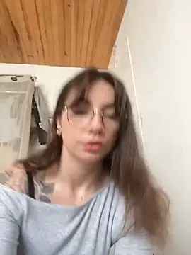 Snapshot of TalullaX chatting on February 4, 2025, 10:54 am TalullaX online show from February 4, 2025, 10:54 am