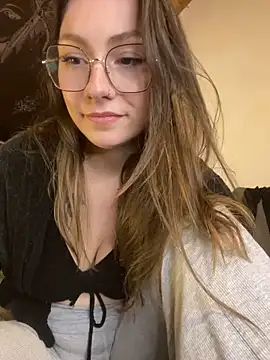 Snapshot of TalullaX chatting on March 10, 2025, 8:01 pm TalullaX online show from March 10, 2025, 8:01 pm