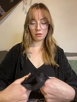 Snapshot of TalullaX chatting on March 12, 2025, 7:59 pm TalullaX online show from March 12, 2025, 7:59 pm