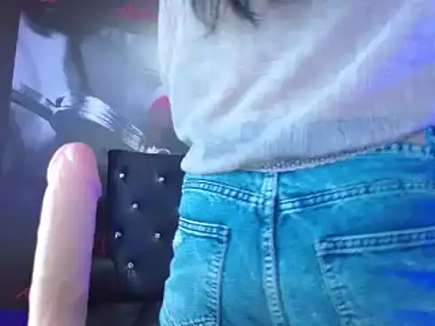 Snapshot of VALERY_MEER chatting on December 6, 2024, 2:49 pm VALERY MEER online show from December 6, 2024, 2:49 pm