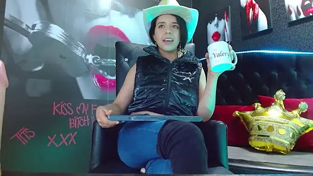 Snapshot of VALERY_MEER chatting on December 15, 2024, 6:04 pm VALERY MEER online show from December 15, 2024, 6:04 pm