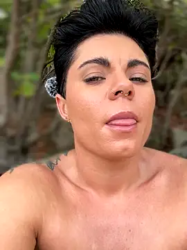 LukeLouHarvey online show from September 15, 2025, 4:23 am