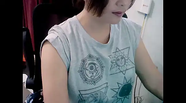 makemefallin online show from December 17, 2024, 11:38 pm