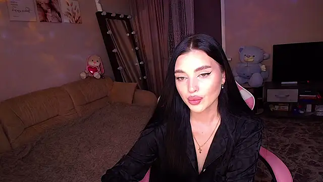   Malika   online show from September 16, 2025, 2:40 pm