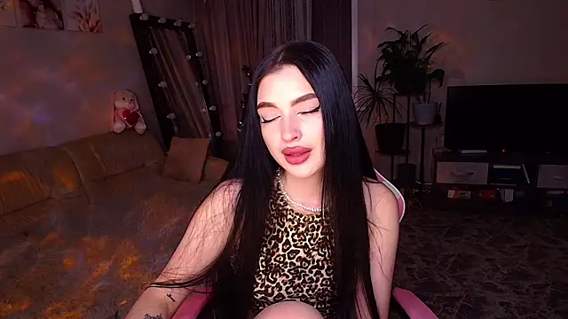   Malika   online show from December 22, 2025, 4:04 pm