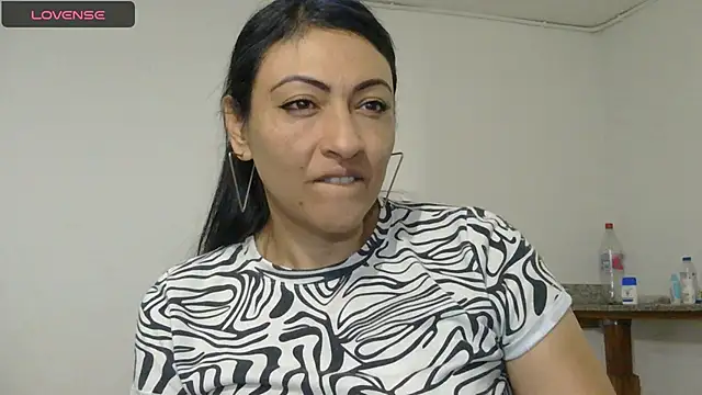 Snapshot of ErikaRika chatting on January 14, 2025, 5:30 am ErikaRika online show from January 14, 2025, 5:30 am