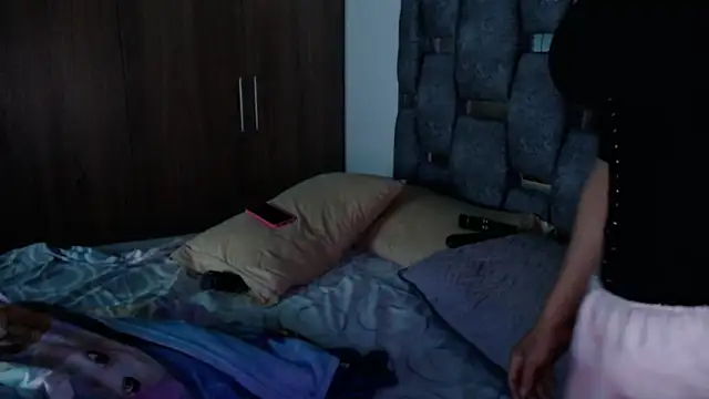 sara hott 1 online show from January 29, 2025, 1:28 pm