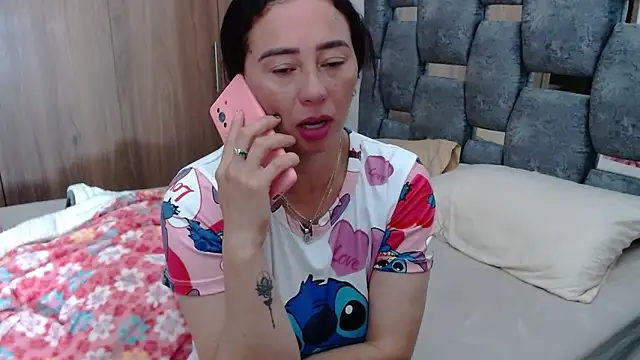 sara hott 1 online show from February 28, 2025, 1:36 pm