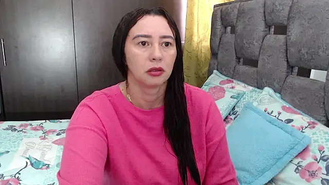 Snapshot of sara_hott_1 chatting on June 16, 2026, 2:52 pm sara hott 1 online show from June 16, 2026, 2:52 pm