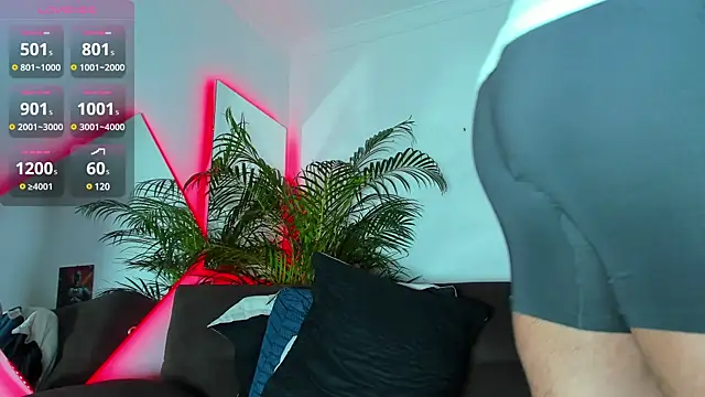 Snapshot of DantePierroo chatting on December 10, 2024, 1:55 pm DantePierroo online show from December 10, 2024, 1:55 pm