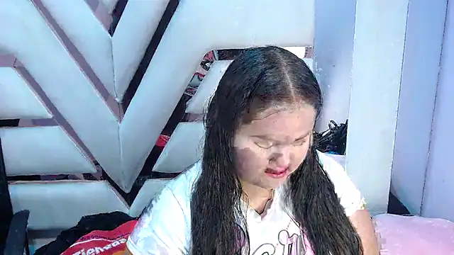 ValenTitis online show from October 8, 2025, 8:28 pm