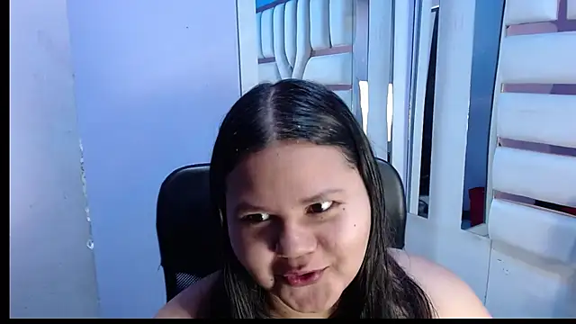 ValenTitis online show from December 15, 2025, 8:46 pm