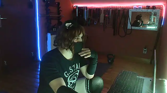 Ginny-the-bdsm-nympho online show from June 7, 2026, 5:49 pm