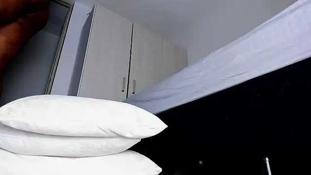 Skarleth69 online show from March 10, 2026, 12:10 pm